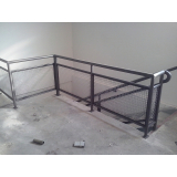 empresa que faz escada com patamar em corte Guararema