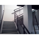 escada metálica viga central Arujá