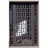 Porta de Aço com Grade